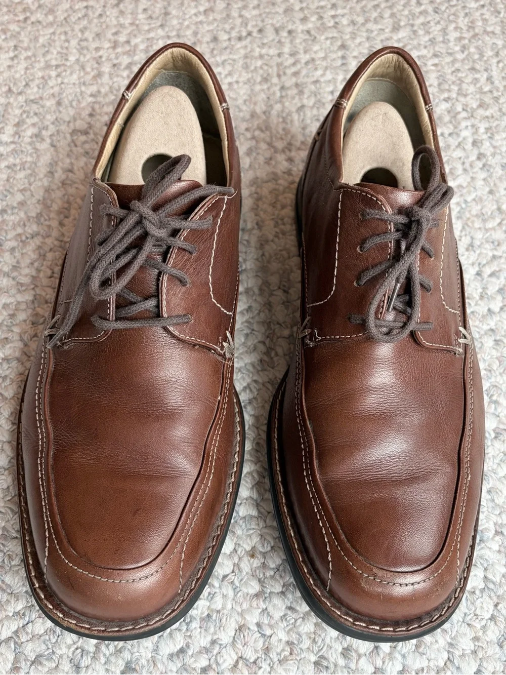 Johnston & Murphy Classic Leather Lace-Up Dress Shoes - Brown. Size 9.5.